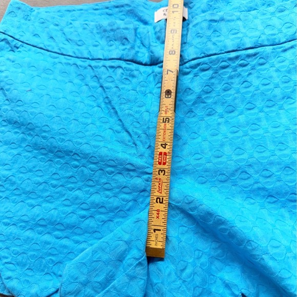 Crown & Ivy Turquoise Blue Scalloped Hem Jacquard Shorts Womens Size 8 - Picture 6 of 8